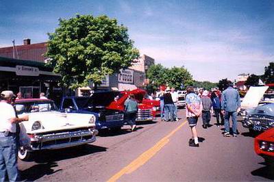 Show Theatre - The Show Street From King Chuck